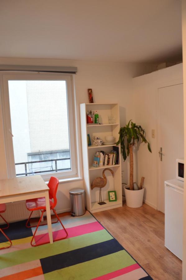 Nice Studio In Marolles Apartment Bruxelles Exterior foto